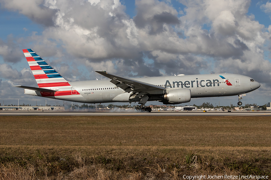 American Airlines Boeing 777-223(ER) (N793AN) | Photo 222049