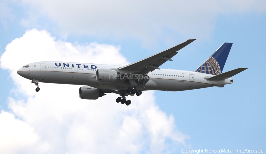 United Airlines Boeing 777-222(ER) (N793UA) | Photo 305630