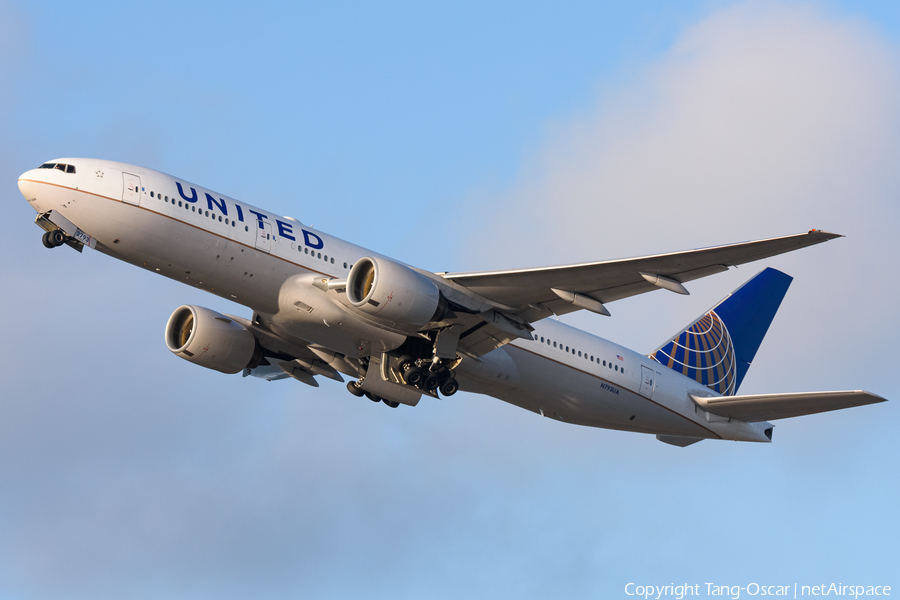 United Airlines Boeing 777-222(ER) (N793UA) | Photo 472649