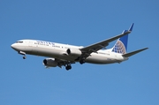 United Airlines Boeing 737-924 (N79402) at  Orlando - International (McCoy), United States