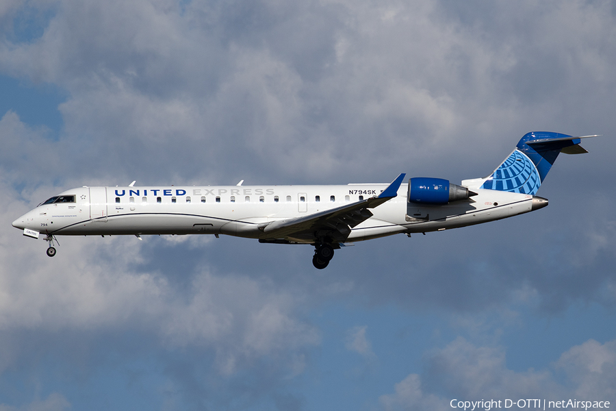 United Express (SkyWest Airlines) Bombardier CRJ-702ER (N794SK) | Photo 525365