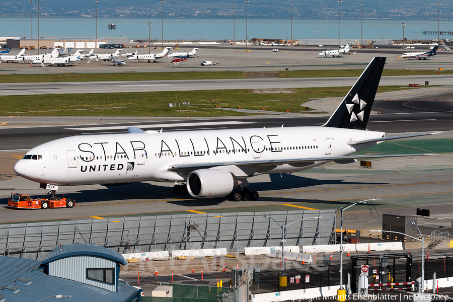 United Airlines Boeing 777-222(ER) (N794UA) | Photo 251665