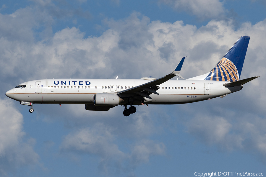 United Airlines Boeing 737-824 (N79521) | Photo 525253