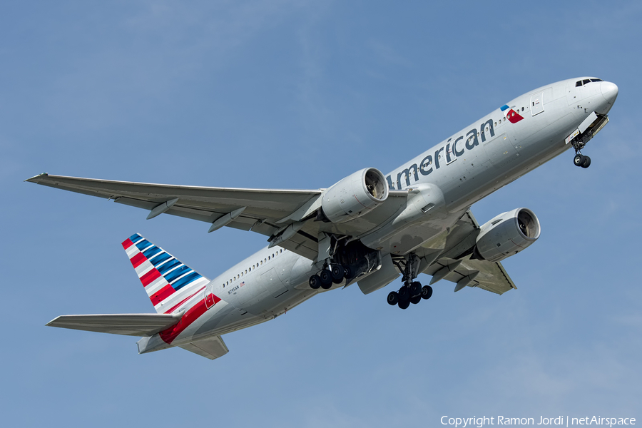 American Airlines Boeing 777-223(ER) (N795AN) | Photo 164051