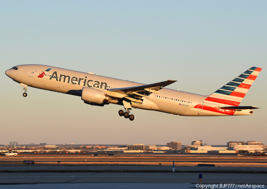 American Airlines Boeing 777-223(ER) (N795AN) | Photo 290580