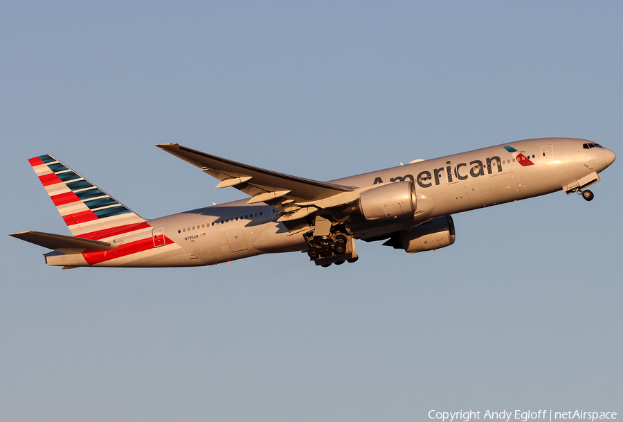 American Airlines Boeing 777-223(ER) (N795AN) | Photo 375219