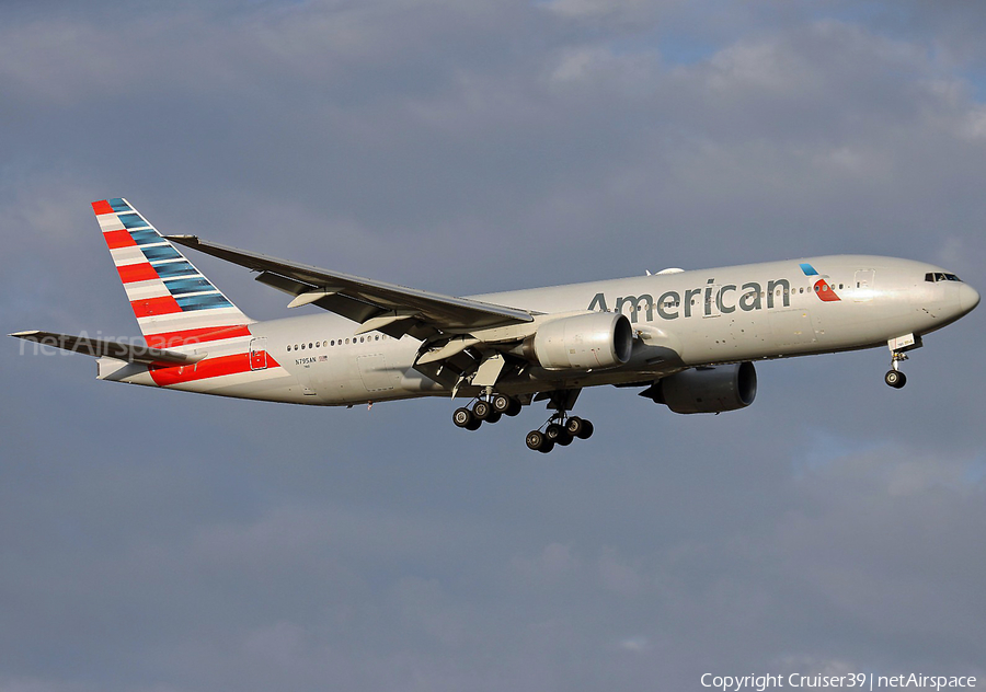 American Airlines Boeing 777-223(ER) (N795AN) | Photo 620784