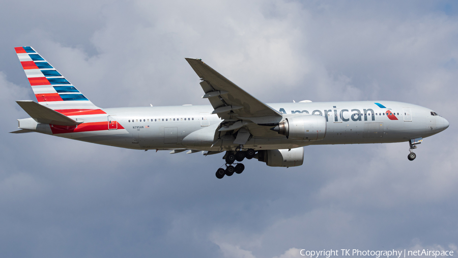 American Airlines Boeing 777-223(ER) (N795AN) | Photo 442448