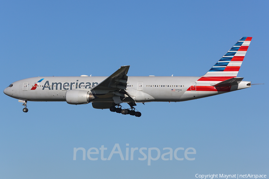 American Airlines Boeing 777-223(ER) (N795AN) | Photo 324680