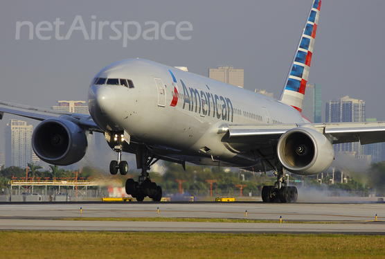 American Airlines Boeing 777-223(ER) (N795AN) at  Miami - International, United States