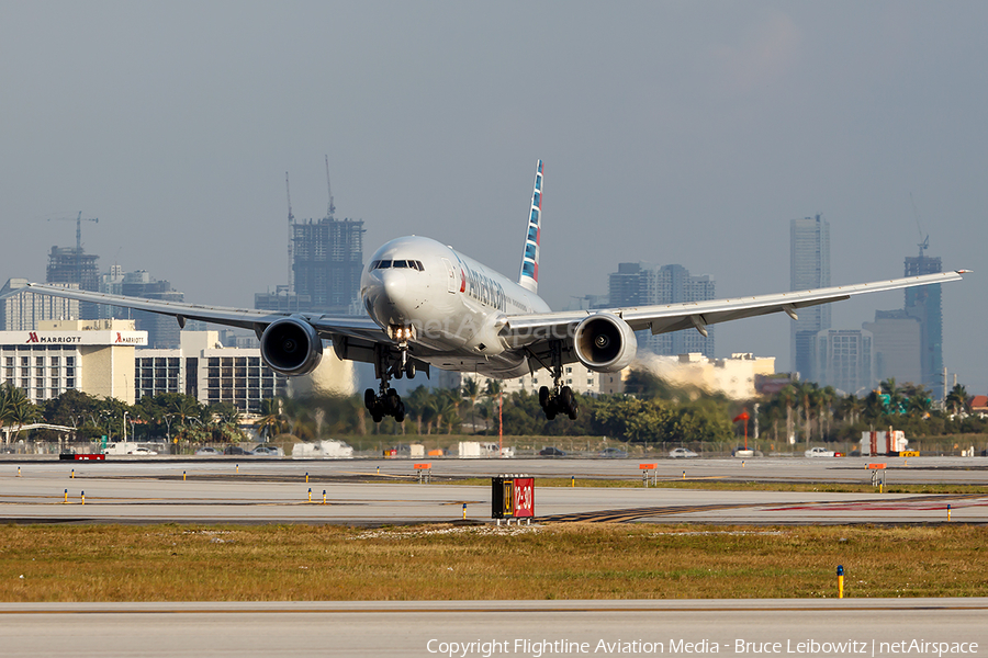 American Airlines Boeing 777-223(ER) (N795AN) | Photo 150748