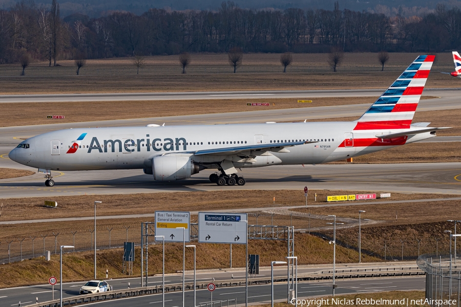 American Airlines Boeing 777-223(ER) (N795AN) | Photo 665061