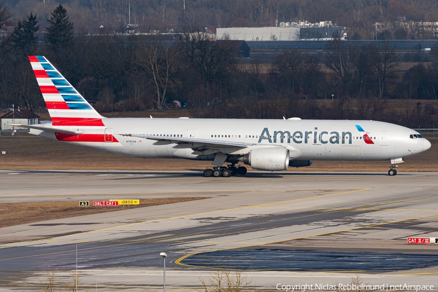 American Airlines Boeing 777-223(ER) (N795AN) | Photo 665063