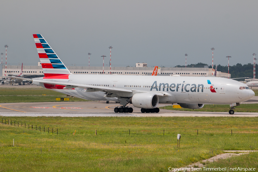 American Airlines Boeing 777-223(ER) (N795AN) | Photo 247137