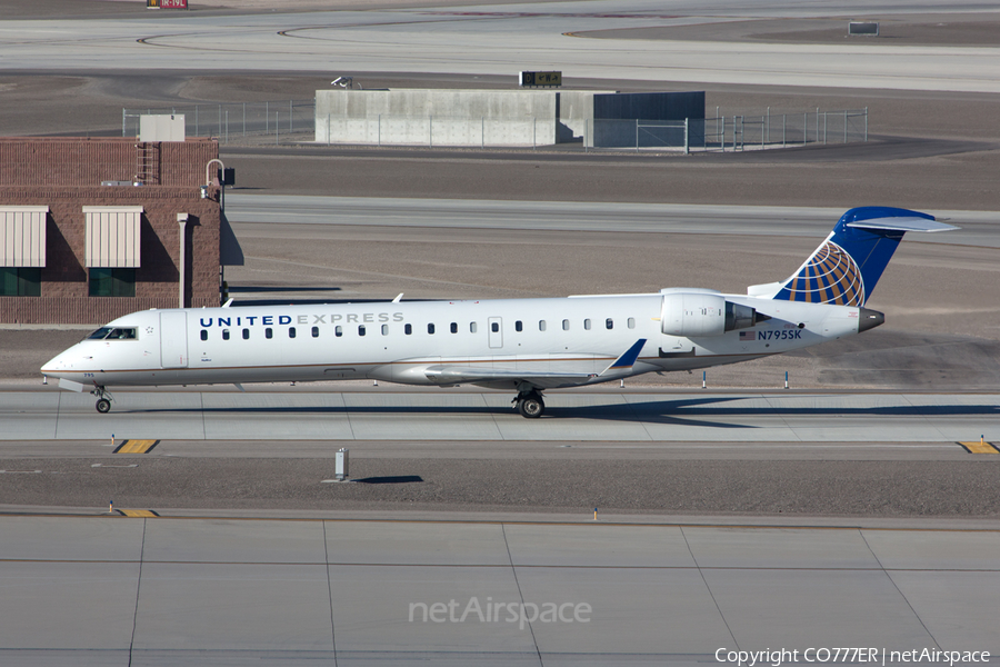 United Express (SkyWest Airlines) Bombardier CRJ-702ER (N795SK) | Photo 80916