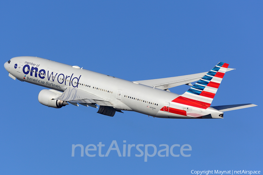 American Airlines Boeing 777-223(ER) (N796AN) | Photo 388270