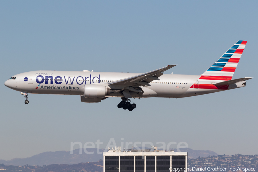 American Airlines Boeing 777-223(ER) (N796AN) | Photo 238902