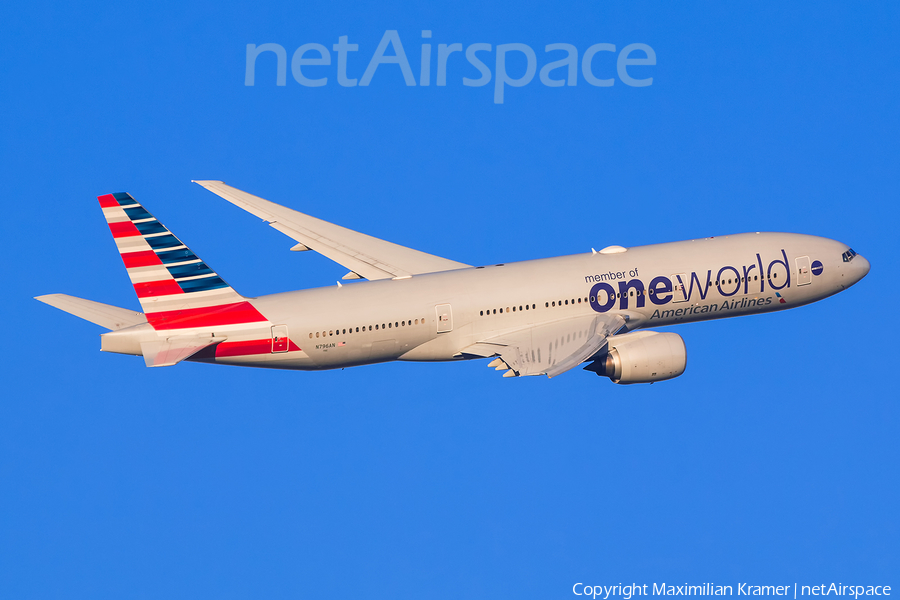 American Airlines Boeing 777-223(ER) (N796AN) | Photo 392395