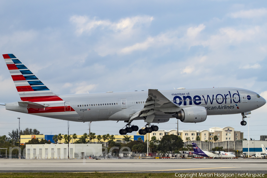 American Airlines Boeing 777-223(ER) (N796AN) | Photo 431302
