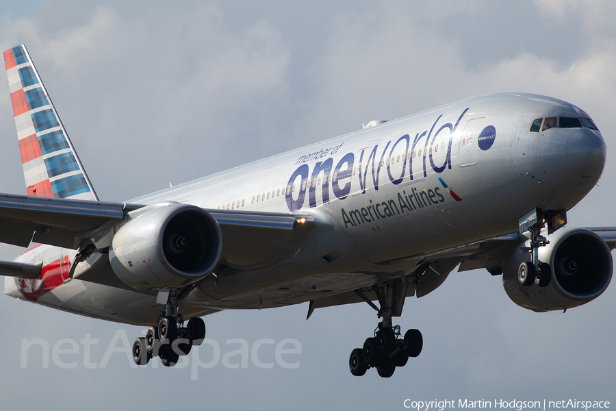 American Airlines Boeing 777-223(ER) (N796AN) | Photo 606931