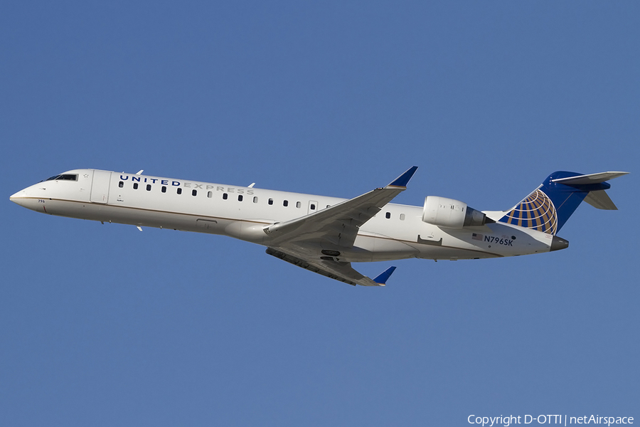 United Express (SkyWest Airlines) Bombardier CRJ-702ER (N796SK) | Photo 457055