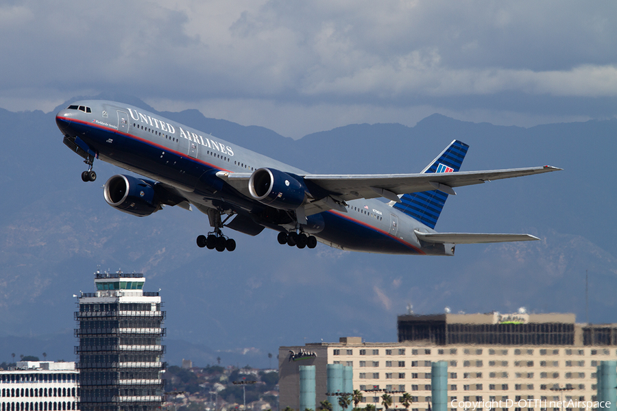 United Airlines Boeing 777-222(ER) (N796UA) | Photo 333680