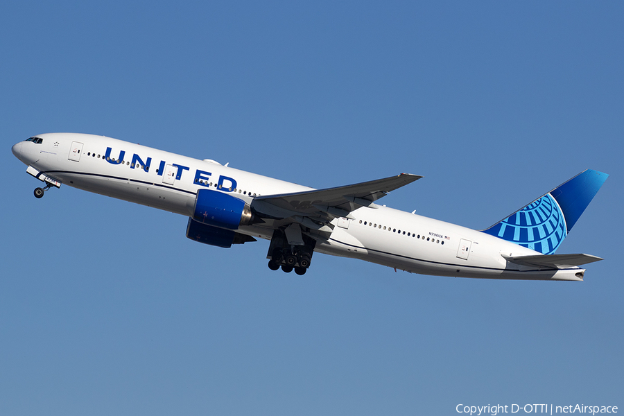 United Airlines Boeing 777-222(ER) (N796UA) | Photo 540514