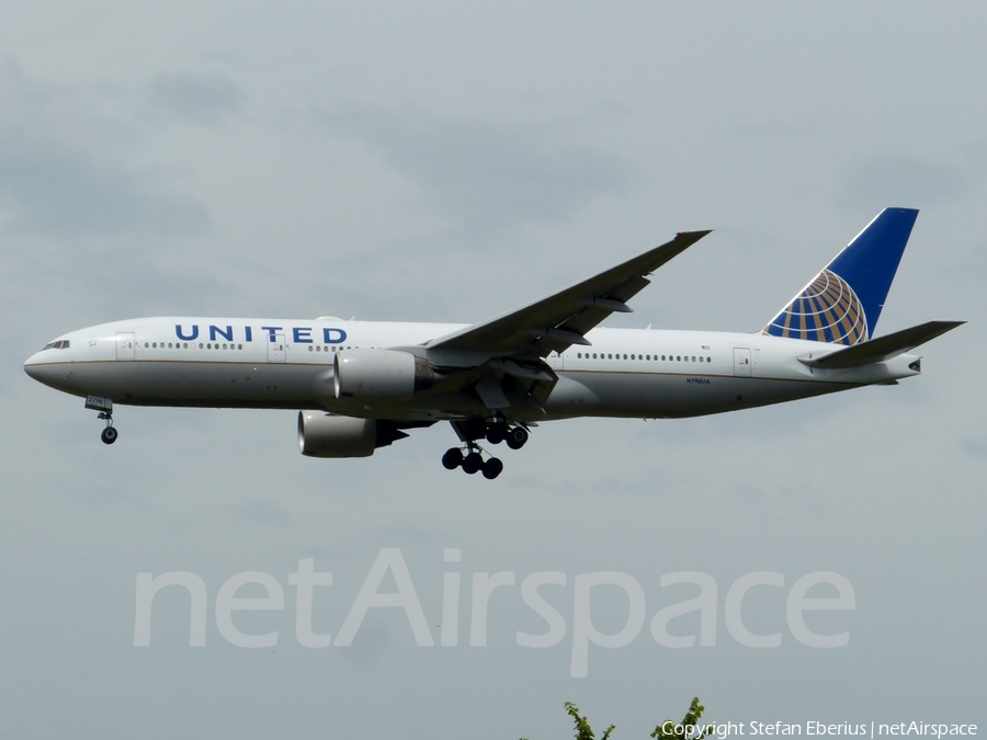 United Airlines Boeing 777-222(ER) (N796UA) | Photo 127863