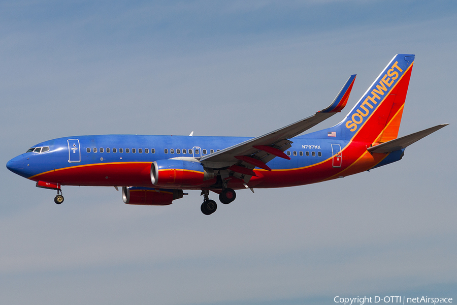 Southwest Airlines Boeing 737-7H4 (N797MX) | Photo 187087
