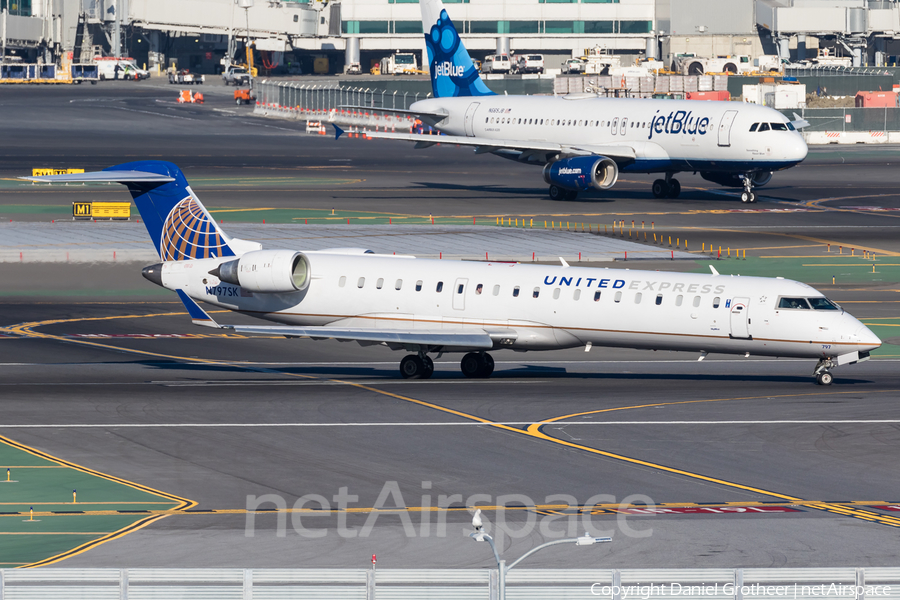 United Express (SkyWest Airlines) Bombardier CRJ-702ER (N797SK) | Photo 255337