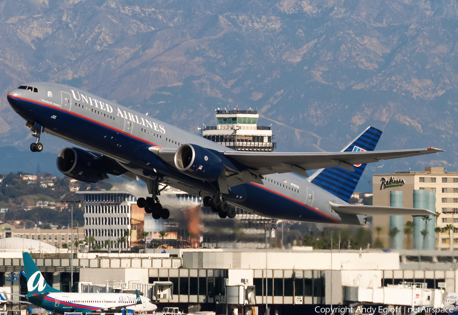 United Airlines Boeing 777-222(ER) (N797UA) | Photo 385629