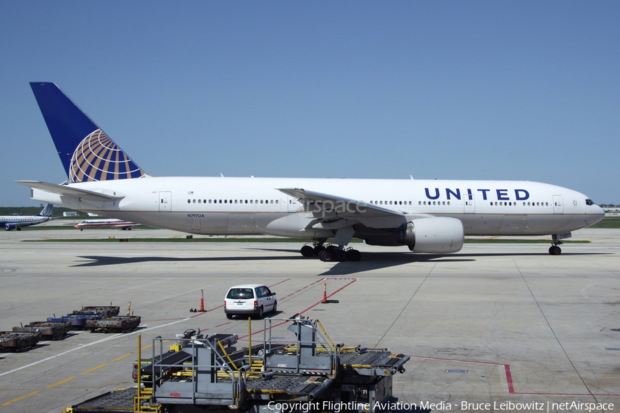 United Airlines Boeing 777-222(ER) (N797UA) | Photo 172603