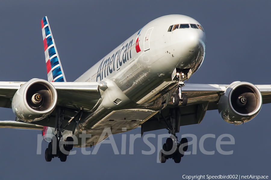 American Airlines Boeing 777-223(ER) (N798AN) | Photo 109105