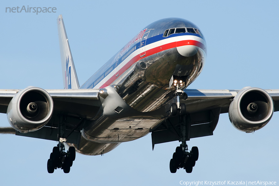 American Airlines Boeing 777-223(ER) (N798AN) | Photo 23760