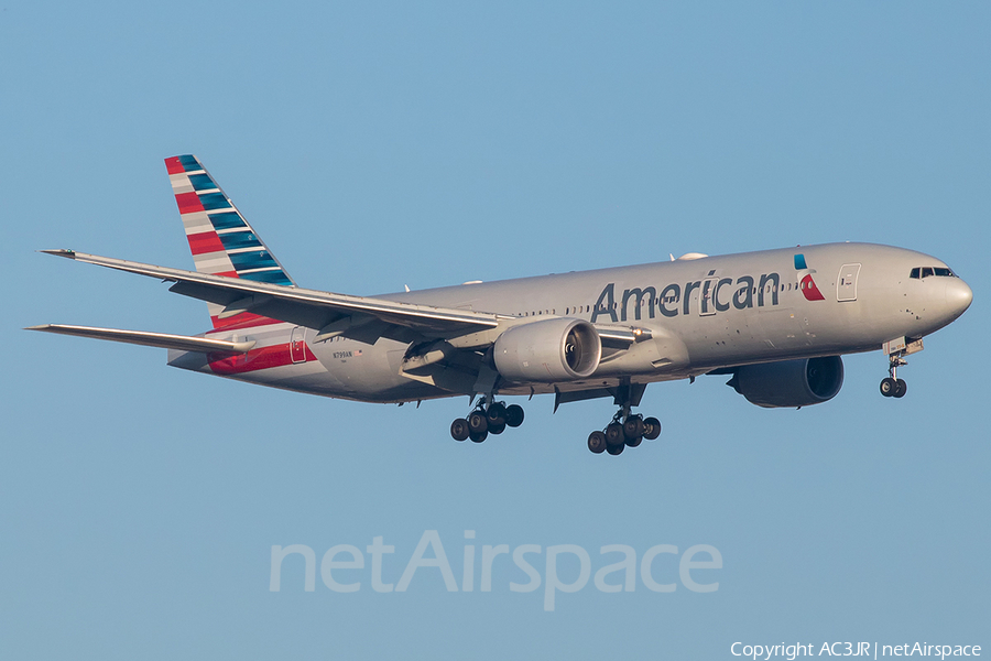 American Airlines Boeing 777-223(ER) (N799AN) | Photo 329541