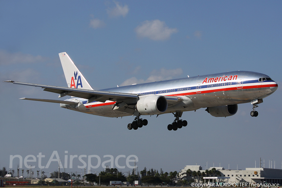 American Airlines Boeing 777-223(ER) (N799AN) | Photo 65537