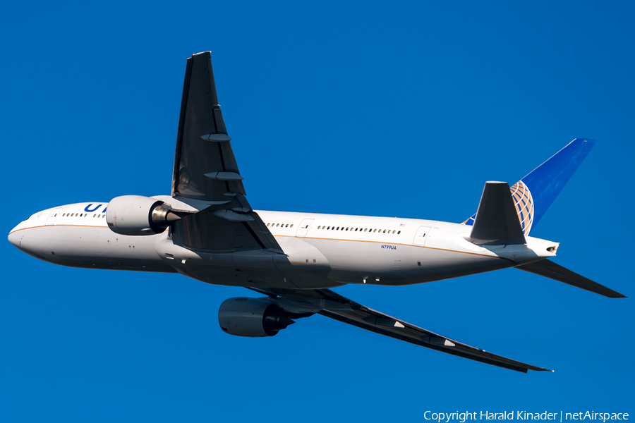 United Airlines Boeing 777-222(ER) (N799UA) | Photo 298991