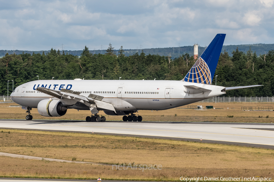 United Airlines Boeing 777-222(ER) (N799UA) | Photo 87206