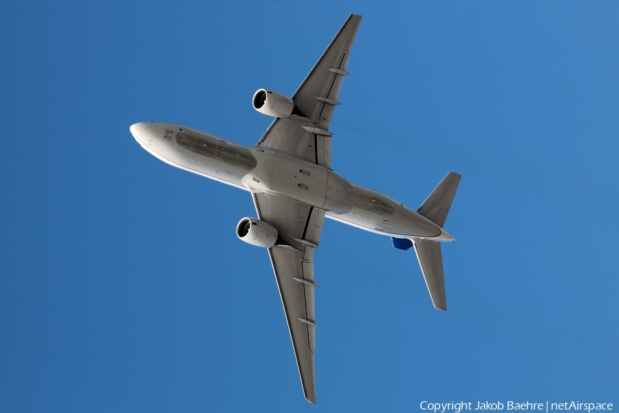 United Airlines Boeing 777-222(ER) (N799UA) | Photo 143619