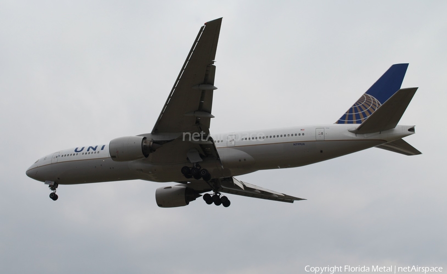 United Airlines Boeing 777-222(ER) (N799UA) | Photo 305642