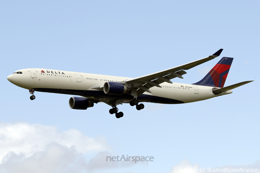Delta Air Lines Airbus A330-323X (N801NW) | Photo 521060