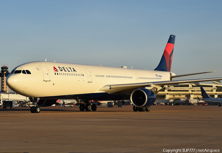 Delta Air Lines Airbus A330-323X (N802NW) | Photo 230614