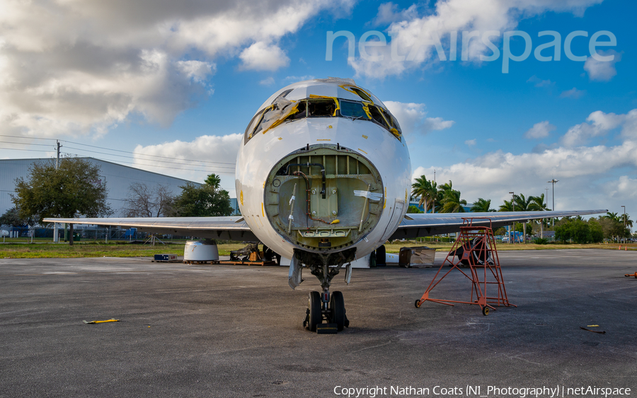 World Atlantic Airlines McDonnell Douglas MD-82 (N803WA) | Photo 381998