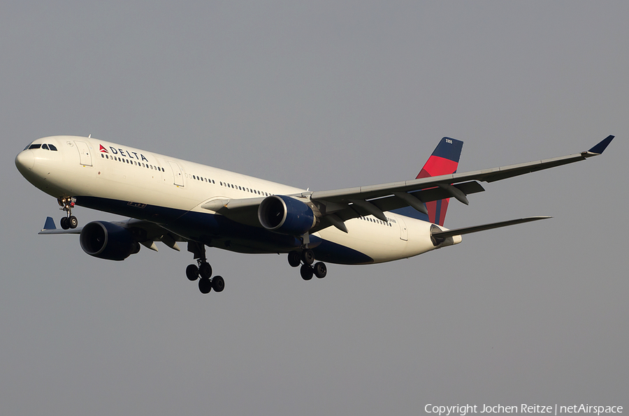 Delta Air Lines Airbus A330-323X (N805NW) | Photo 53641