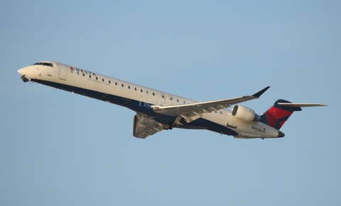 Delta Connection (SkyWest Airlines) Bombardier CRJ-900LR (N805SK) at  Los Angeles - International, United States