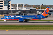 Sun Country Airlines Boeing 737-8Q8 (N805SY) at  Minneapolis - St. Paul International, United States