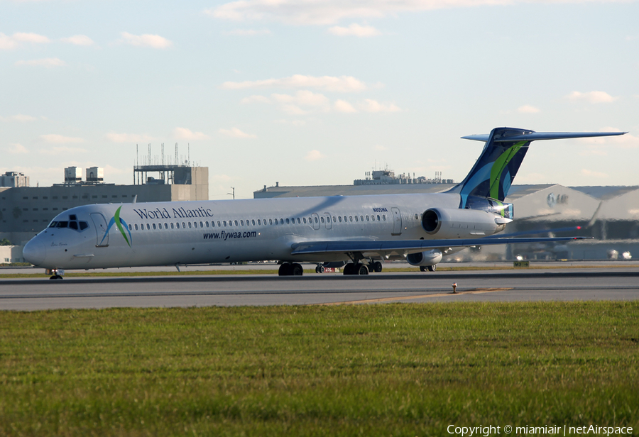 World Atlantic Airlines McDonnell Douglas MD-83 (N805WA) | Photo 32953