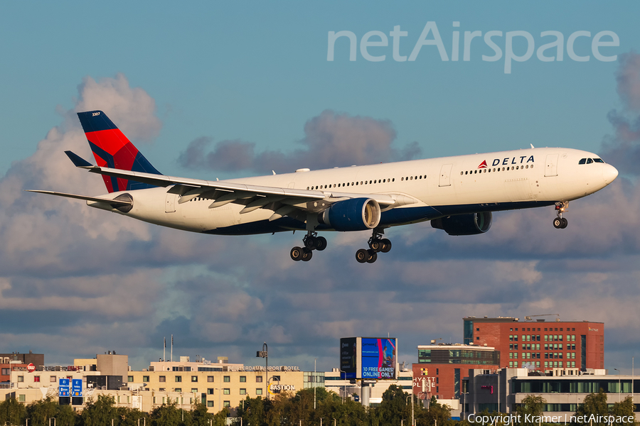 Delta Air Lines Airbus A330-323 (N807NW) | Photo 675875