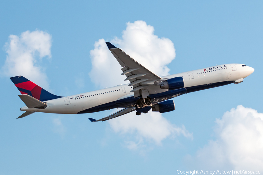 Delta Air Lines Airbus A330-323 (N807NW) | Photo 111665