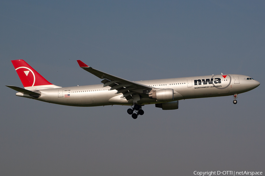 Northwest Airlines Airbus A330-323 (N807NW) | Photo 199013